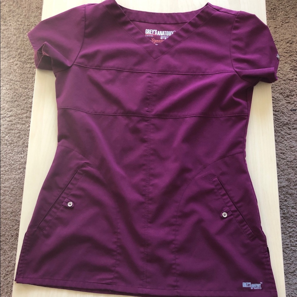 Greys Anatomy Signature Wine Scrub Top, Small